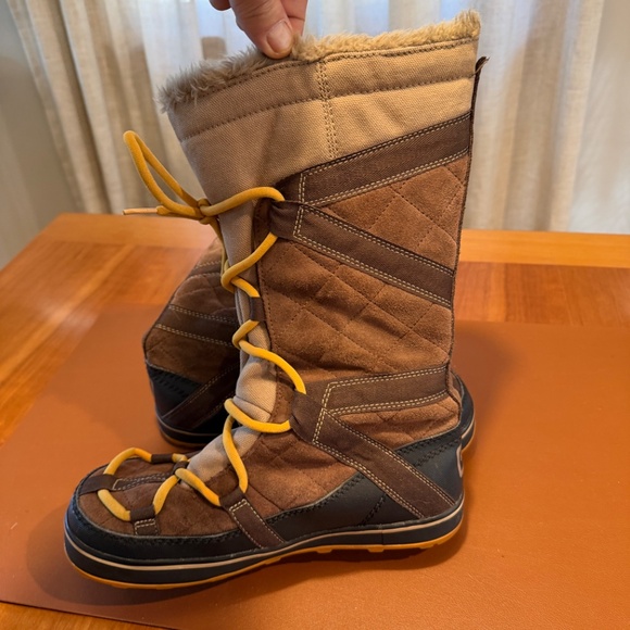 Sorel Women ’s Glacy Explorer Waterproof Snow Boot (Size 8) - Picture 6 of 11